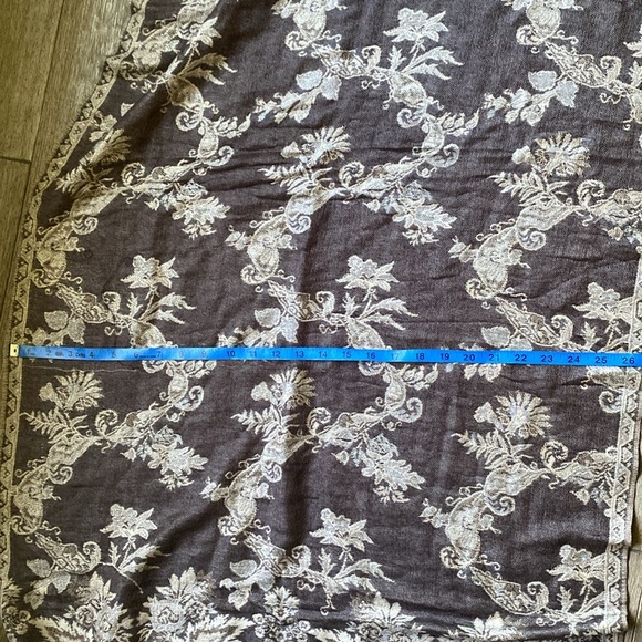 Vintage Floral Wrap/Scarf, Brown/Cream, Reversible - Picture 9 of 9
